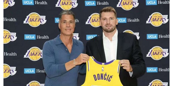 Før NBA-sæsonen begyndte, forlængede Lakers kontrakten med Luka Dončić på tre år.